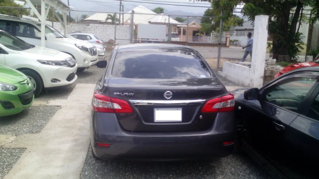 http://www.autoadsja.com/vehicleimages/MD82YBG.jpg