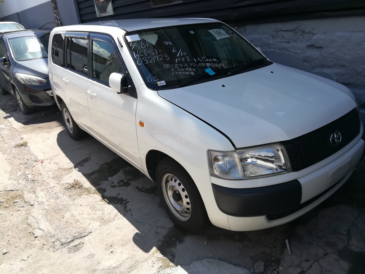Toyota probox левый руль