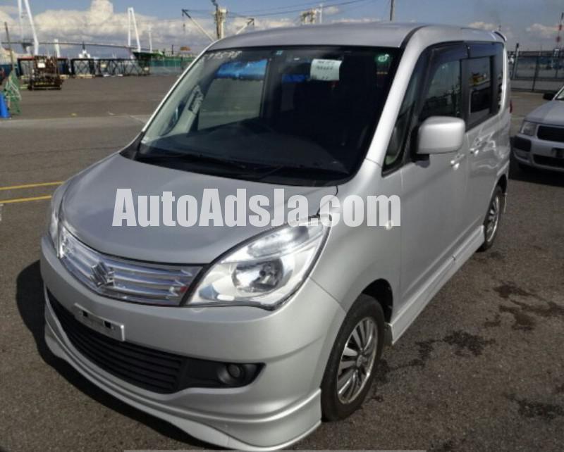 Suzuki solio 2012