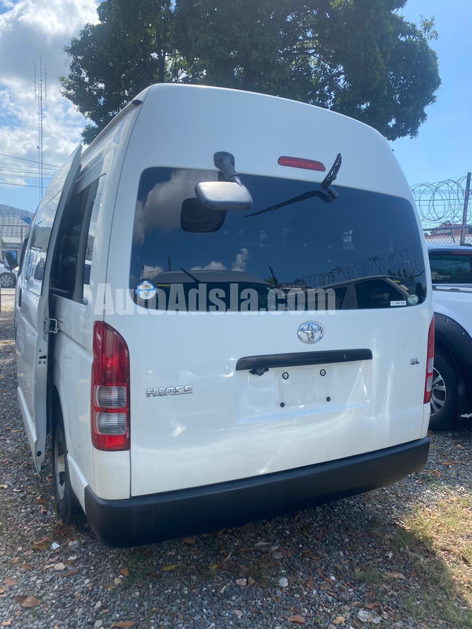 2016 Toyota Hiace commuter power sliding door for sale in Kingston / St