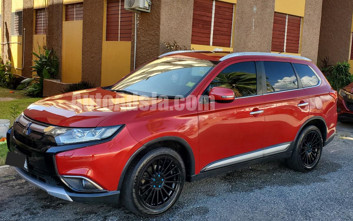 2016 Mitsubishi Outlander for sale in Kingston / St. Andrew, Jamaica