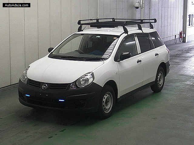 Nissan ad 2009