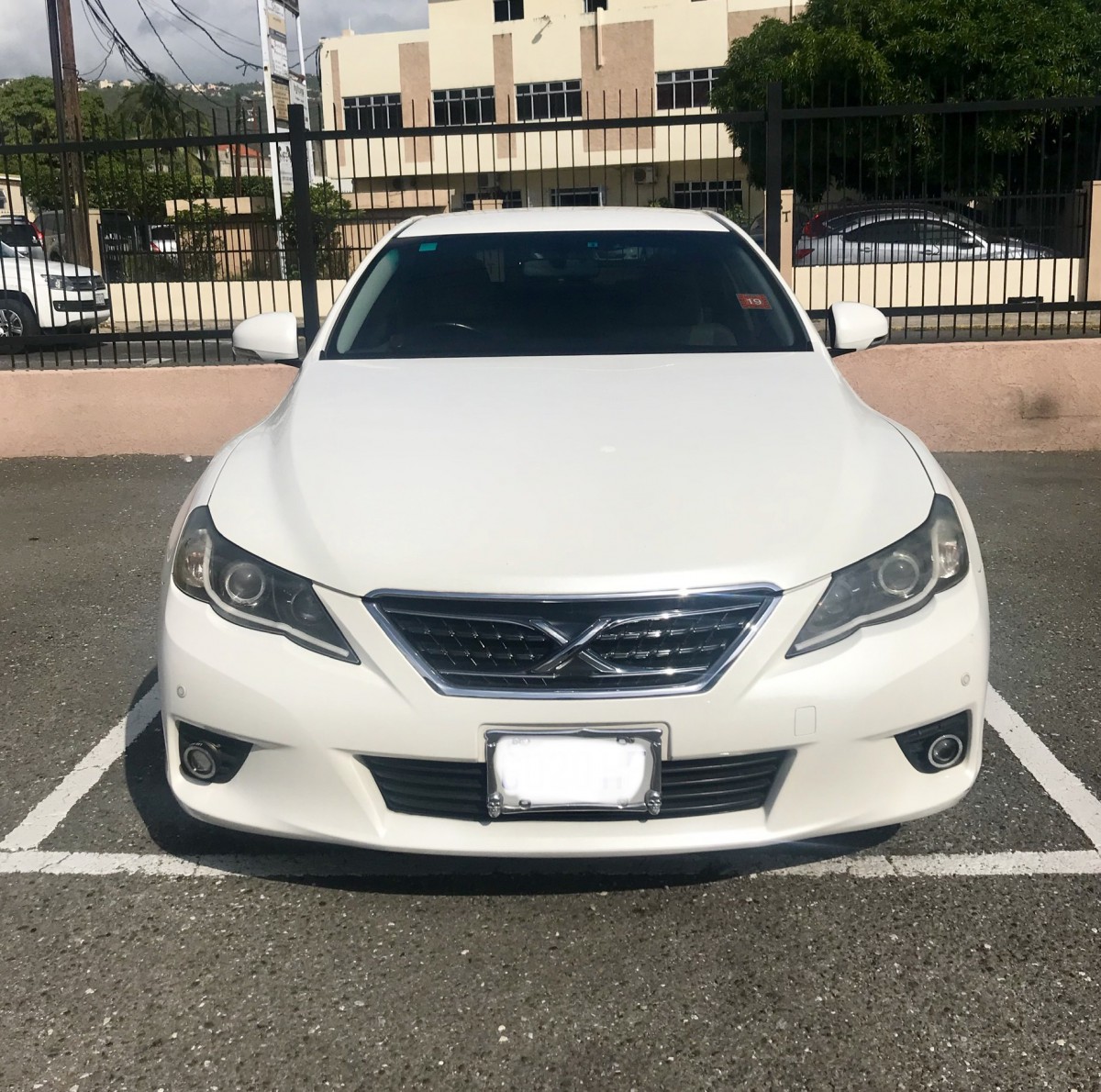 Toyota mark x 2011