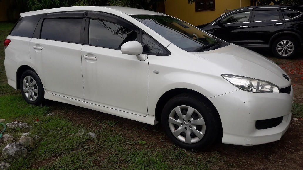 Toyota wish 2010 характеристики
