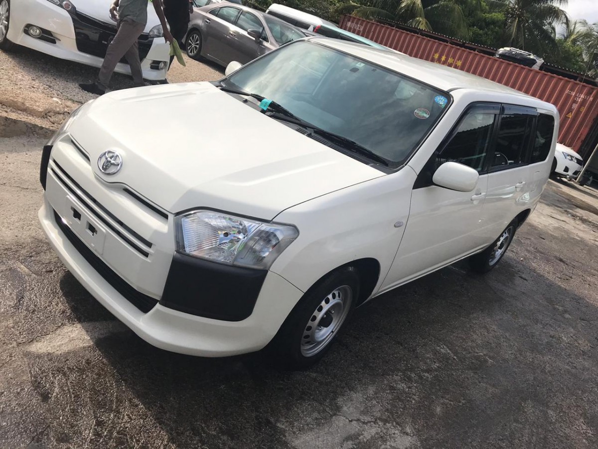 Toyota probox 2015