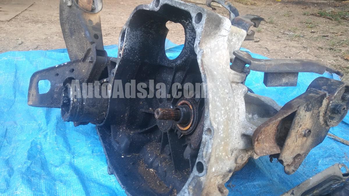 1989 Nissan Ga16 Gearbox for sale in Trelawny, Jamaica