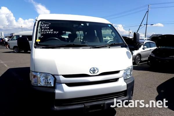 jacars hiace bus