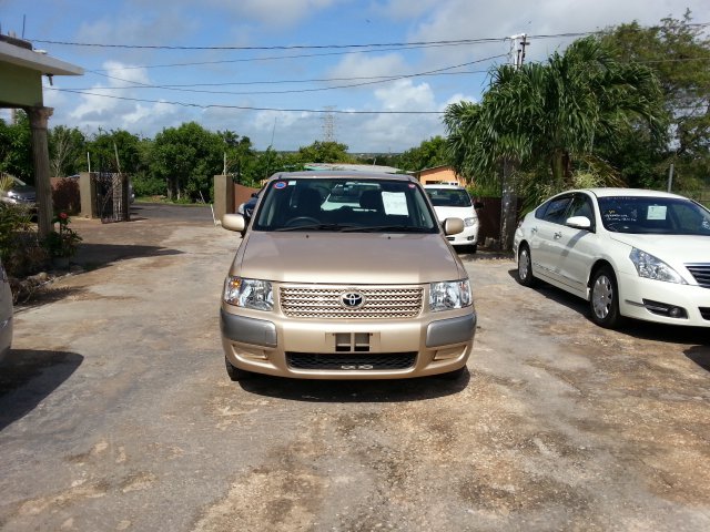 Toyota succeed 2011