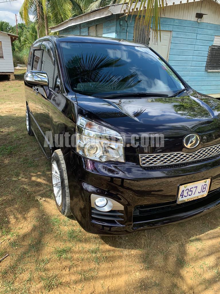2013 Toyota Voxy for sale in Westmoreland, Jamaica