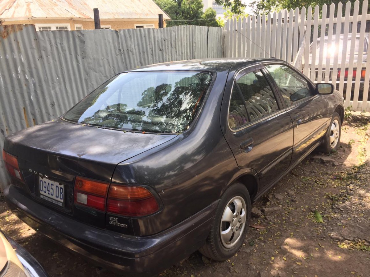 Nissan sunny 1996