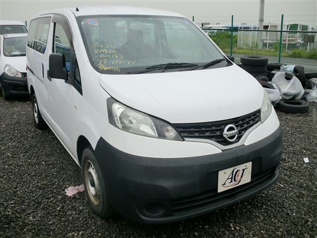 2010 nissan nv200 for sale