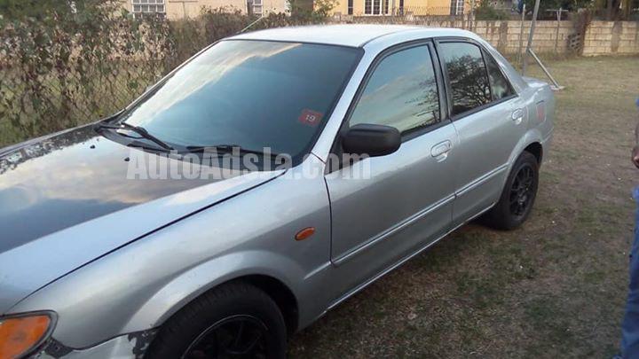 Mazda familia 2003