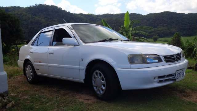 Toyota corolla e111