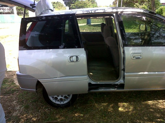Mitsubishi rvr 2000