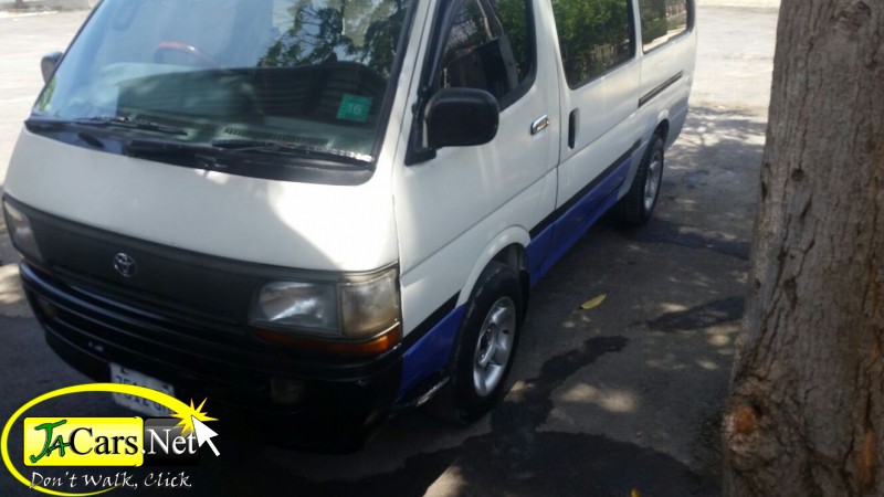 jacars hiace bus