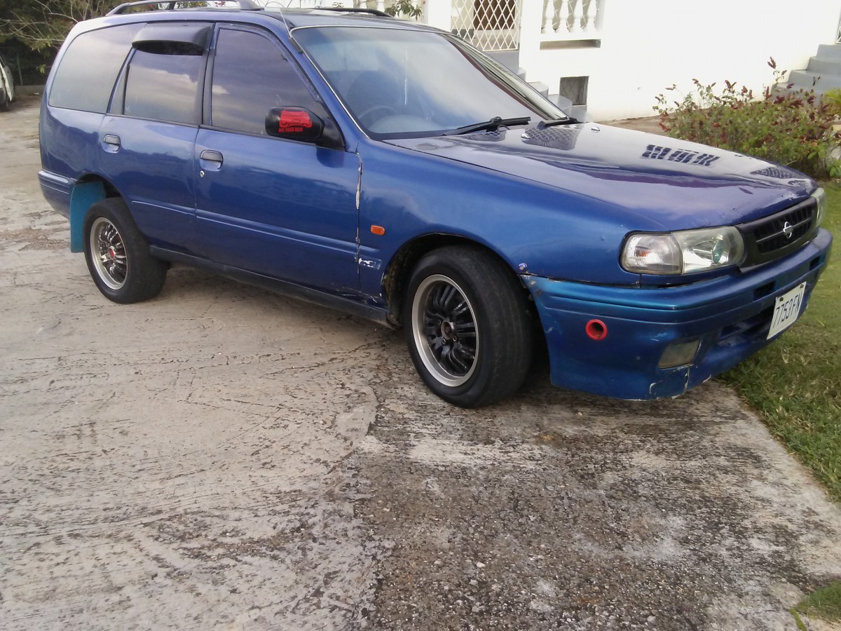 Nissan ad wagon