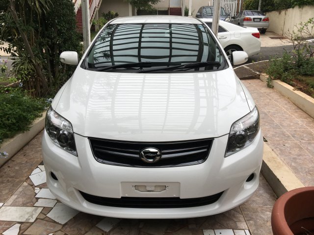 Toyota corolla fielder 2011