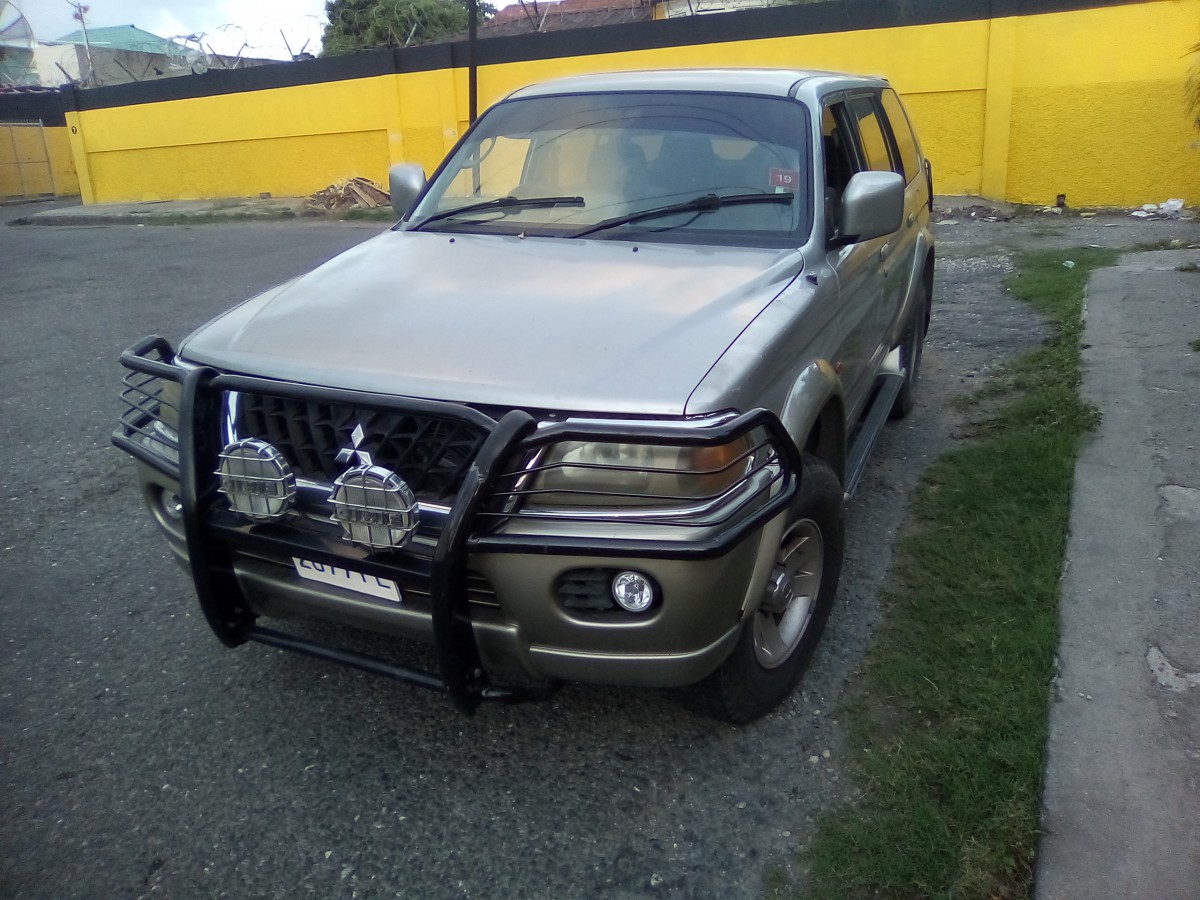 2001 Mitsubishi Montero Sport for sale in Kingston / St. Andrew