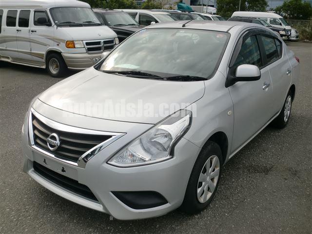 Nissan latio 2015