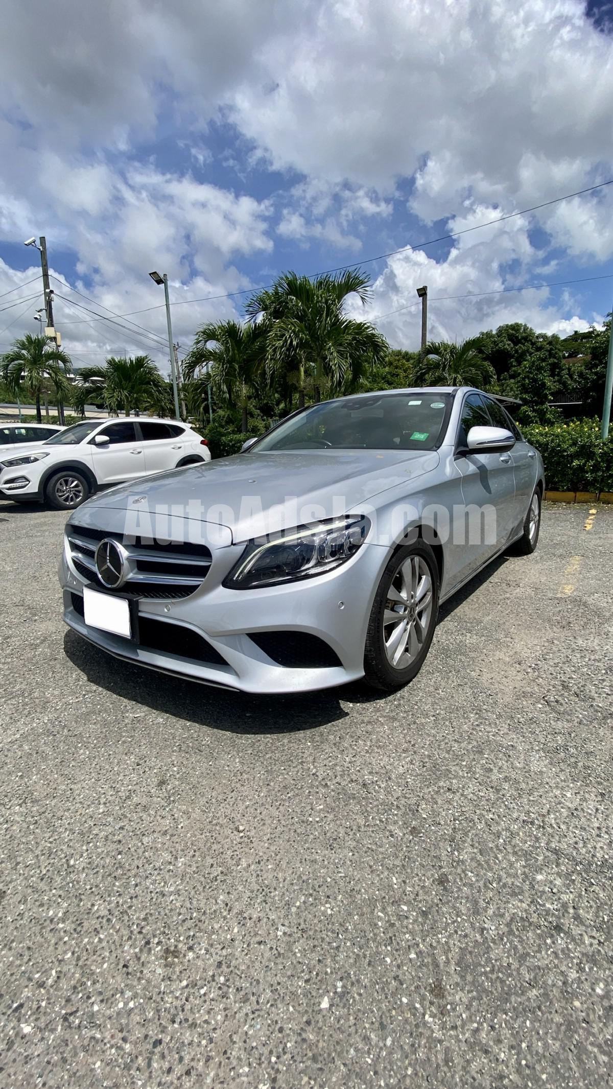 2019 Mercedes Benz C200H for sale in Kingston / St. Andrew, Jamaica