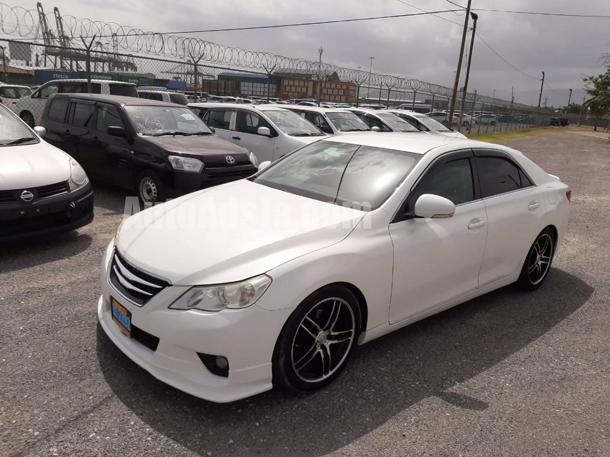 Toyota mark x 2010