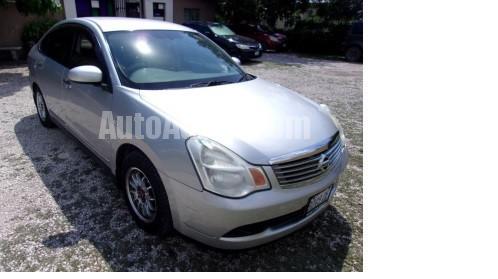 Nissan bluebird sylphy 2010