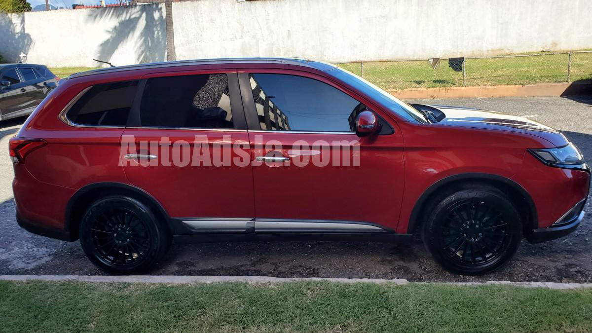 2016 Mitsubishi Outlander for sale in Kingston / St. Andrew, Jamaica