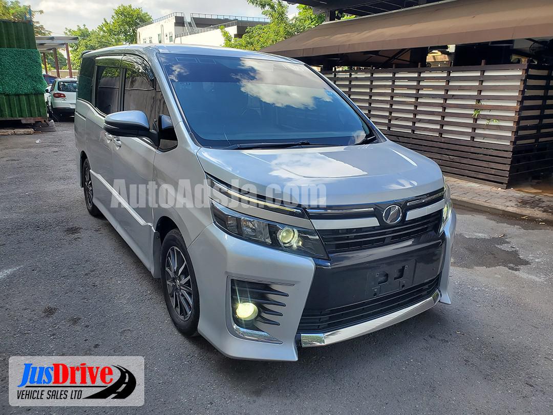 2014 Toyota VOXY for sale in Kingston / St. Andrew, Jamaica