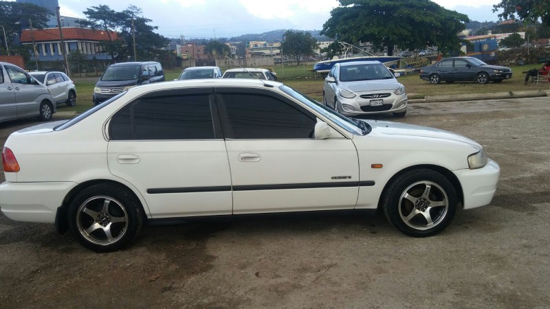 Honda domani 2000