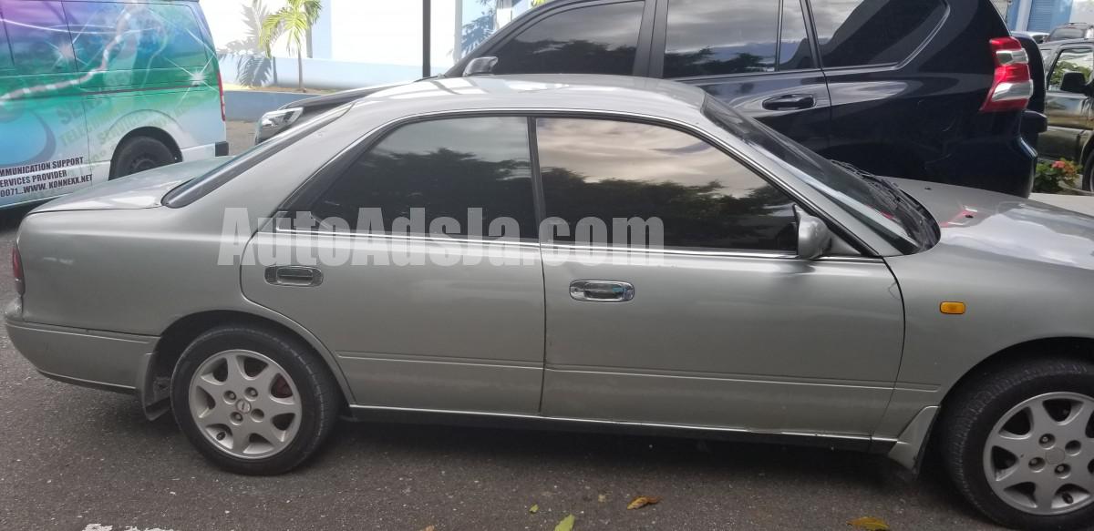 Nissan bluebird 1992