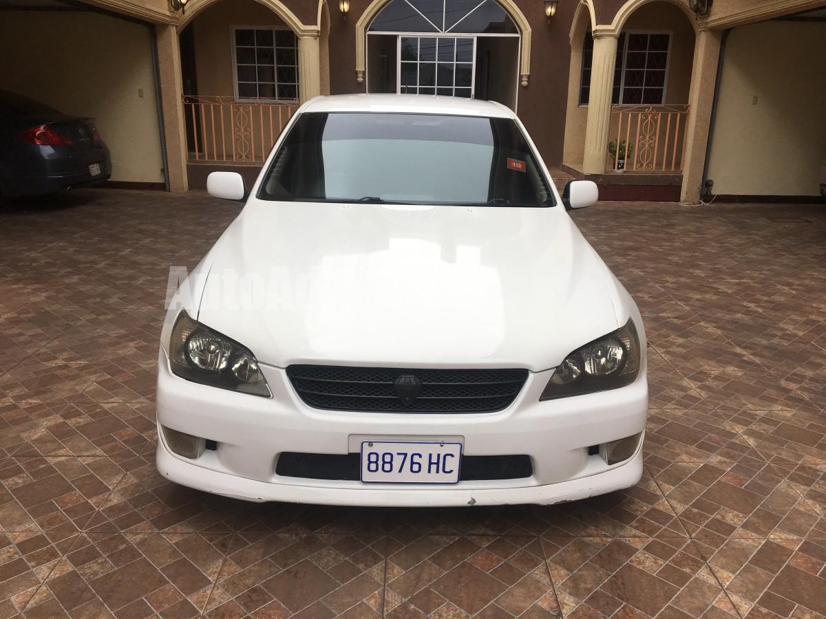 Toyota altezza 2003
