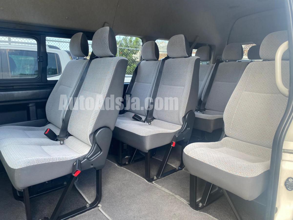 2016 Toyota Hiace commuter power sliding door for sale in Kingston / St