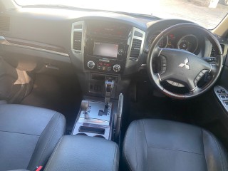 2019 Mitsubishi PAJERO