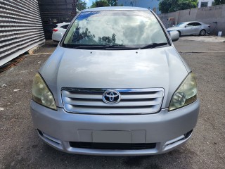 2003 Toyota IPSUM