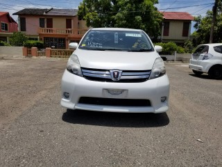 2012 Toyota Isis Platana for sale in Kingston / St. Andrew, Jamaica
