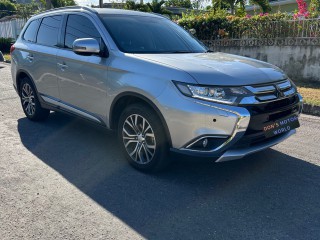 2018 Mitsubishi Outlander 
$3,600,000