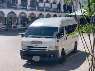 2009 Toyota Hiace 
$3,300,000