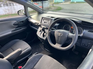 2012 Toyota wish