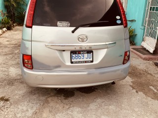 2022 Toyota Isis for sale in Kingston / St. Andrew, Jamaica