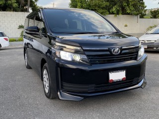 2016 Toyota Voxy