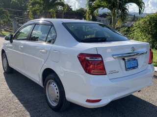 2017 Toyota Corolla axio