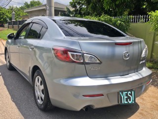 2012 Mazda Axela