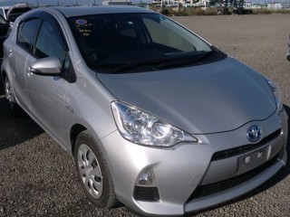 2014 Toyota Aqua best offer 100 percent financing for sale in Kingston / St. Andrew, Jamaica