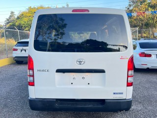 2017 Toyota HIACE