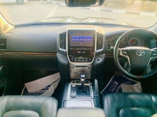 2017 Toyota LAND CRUISER for sale in Outside Jamaica, Jamaica