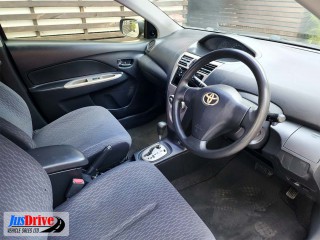 2010 Toyota YARIS