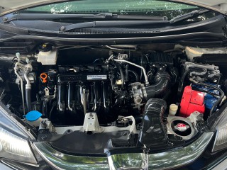 2016 Honda Fit
$1,490,000