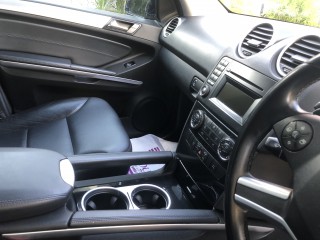 2011 Mercedes Benz ML300 for sale in Kingston / St. Andrew, Jamaica