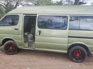 2000 Toyota Hiace bus for sale in St. Catherine, Jamaica