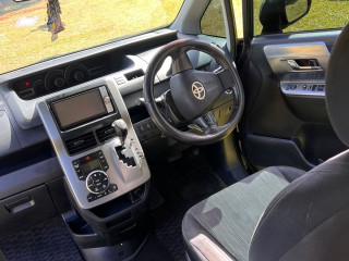 2011 Toyota Voxy zs for sale in Trelawny, Jamaica